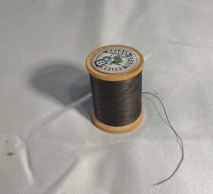 Bobina in legno di filo da cucire di Dragon Cotton # 8 Nero - Foto 1 di 5