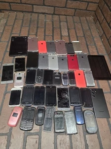 Junk Cell Phone Parts Repair Lot Of 41 Apple Samsung And More - Picture 1 of 7
