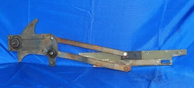 1961-1971 Mercedes W111 Coupe Right Passenger Door Manual Window Regulator OEM - Image 1 of 4