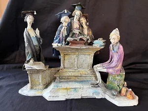 Grande sculpture porcelaine Toni Moretto Lo Scricciolo scène de salle de cour à risque - Photo 1 sur 10