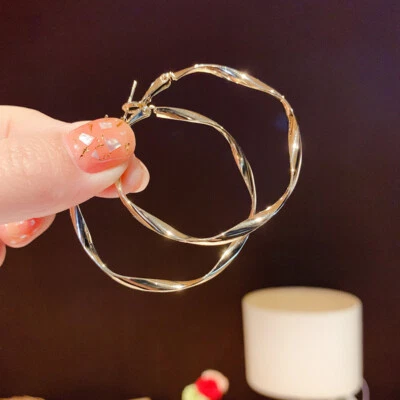 Nuevos pendientes redondos de metal, pendientes de moda y personalizados, regalos exquisitos Foto 1 de 4