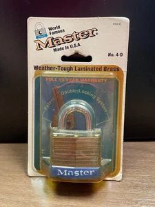 Nuevo de lote antiguo... Candado maestro #4-D, latón laminado, 2 llaves - Imagen 1 de 2