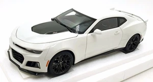 Autoart 1/18 Scale Diecast 71206 - Chevrolet Camaro ZL1 - Summit White - Picture 1 of 5