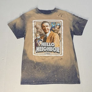 T-shirt personnalisé Mr. Rogers « Hello Neighbor » blanchiment vieilli petite boutique d'art - Photo 1/15