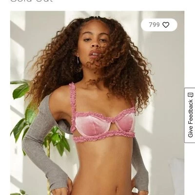 Sujetador con aros de terciopelo con volantes Out From Under Boudoir br talla 36D Foto 1 de 4