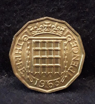 1963 Great Britain 3 pence, Elizabeth II, Tudor portcullis, UNC, KM-900 (GB11) - Image 1 of 4