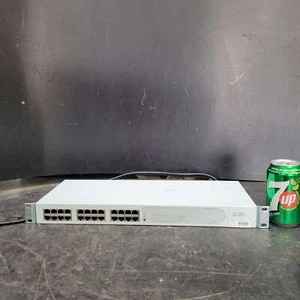 BASELINE 10/100 Hub 3C16411 24-Port - Picture 1 of 8