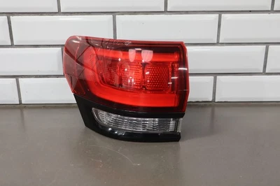 Conjunto de luz trasera exterior izquierda izquierda izquierda Jeep Grand Cherokee SRT8 14-22 FABRICANTE DE EQUIPOS ORIGINALES Foto 1 de 4