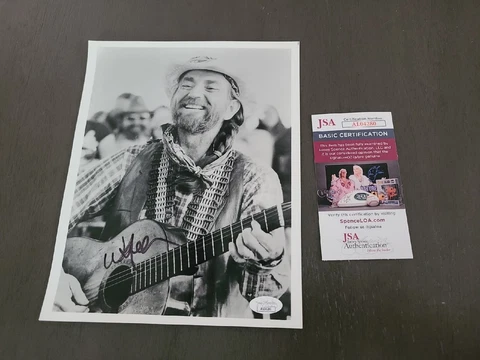 Willie Nelson signed 8x10 JSA COA country music Legend Highway Men PSA Cover