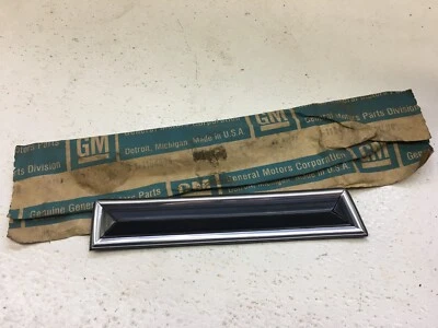 GM NOS 1978 1979 OEM Chevy Malibu Deluxe черный молдинг крыла 1154830 - Изображение 1 из 4