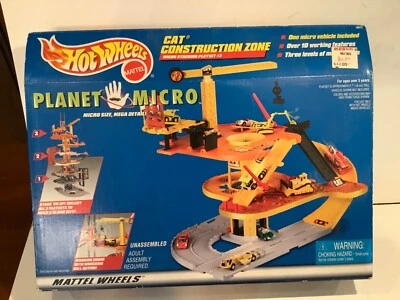 NOS 1997 HOT WHEELS CAT Construction Zone Micro Stacking Playset #3 Planet Micro - Image 1 of 4