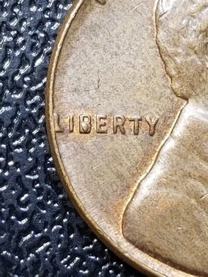 Lincoln Wheat Penny 1957 D) (error como nuevo) EE. UU. Centavo.   Foto 1 de 4