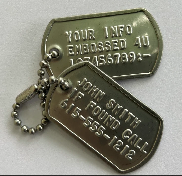 MINI etiquetas de perro militares en relieve etiquetas de perro personalizadas en EE. UU. para ti Foto 1 de 4