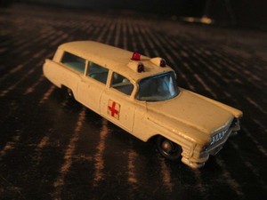 matchbox series 54 s&s cadillac ambulance