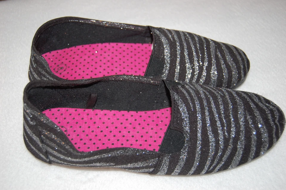 Zapatos informales para mujer NEGRO PLATA BRILLO CEBRA ESTAMPADO Cubierta de barco TALLA 8 Foto 1 de 1