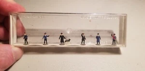 Merten N Scale Railroad Staff with Dog 6 Figures # N 914 - Picture 1 of 2