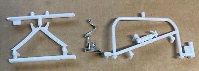 70 Dodge Charger Revell Sc 1:25 ( rollbar shifter rear seat brace ) no box - Image 1 of 2