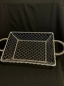 Vintage Metal Wire Serving Tray Basket with Handles for Home Decor or Fruits - Picture 1 of 4