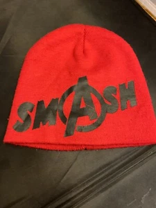 Avengers smash beanie hat in red - Picture 1 of 3