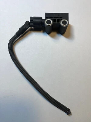 03-10 Sensor SRS de impacto delantero derecho o izquierdo BMW serie 5 E60 OEM Foto 1 de 3