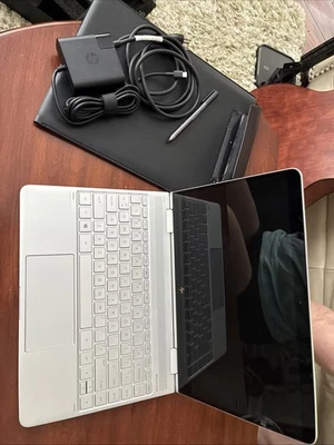 Pantalla táctil hp spectre x360 13 i7-7500 8gb ram Foto 1 de 3