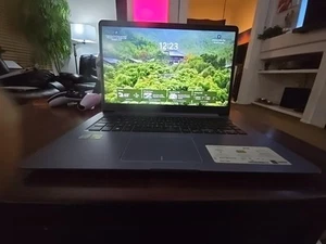 Asus VivoBook S 15.4" (8Th-Gen i7, 12GB DDR4, 512SSD, Nvidia MX150 GPU) Win 11 H - Picture 1 of 8