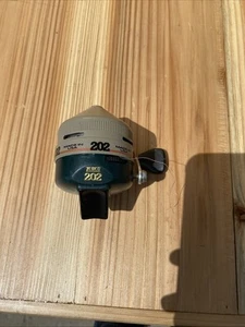 Zebco 202 Angelrolle - Bild 1 von 6