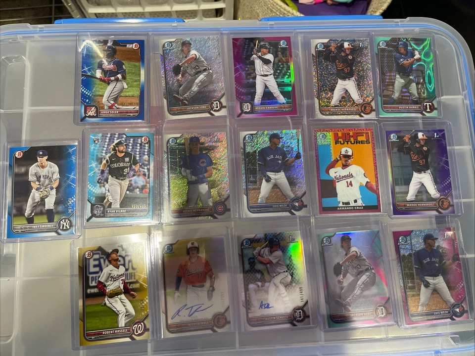 Lote Bowman Chrome 2022; 2 autos; Sweeney /150, Hassell /50, Soler /150, Vilade Foto 1 de 2