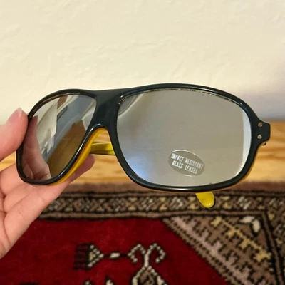 Vintage Sunglasses Aviator Retro Mirror Lens Style Black 1970s Unisex 1 - Image 1 of 4