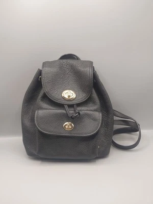 蔻驰 Turnlock 背包 经典 黑色 卵石纹皮革 37581 — 第 1/4 张图片