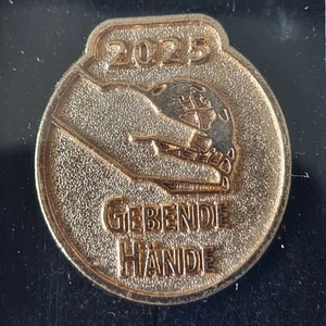 Anstecknadel " GEBENDE HÄNDE " 2025  - der Erlös wird gespendet - Bild 1 von 3