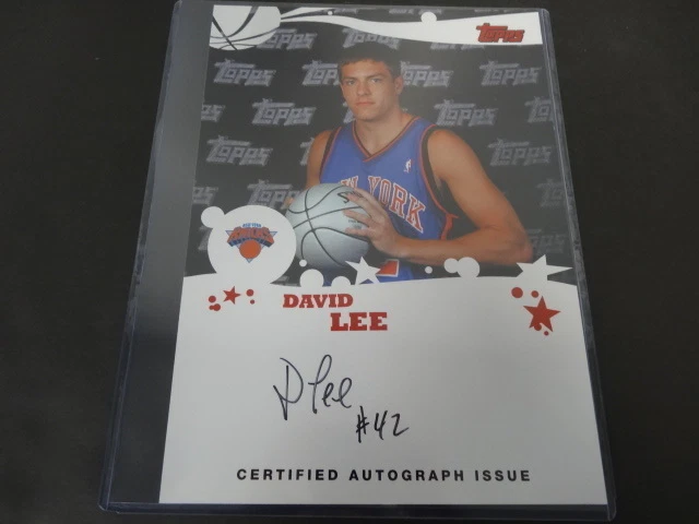 2005/06 Topps Rookie Photo Shoot David Lee 10x14 Photo Certified Autograph - Image 1 of 1