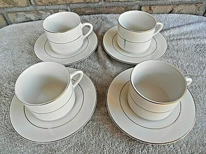 JUEGO DE 4 tazas y platillos de café de colección totalmente hoy en China en acabado dorado - Imagen 1 de 11