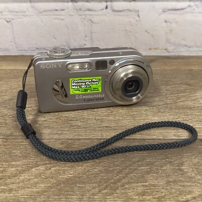 Sony Digital Camera Cybershot DSC-P10 5.0MP - No Charging Cable - Image 1 of 4