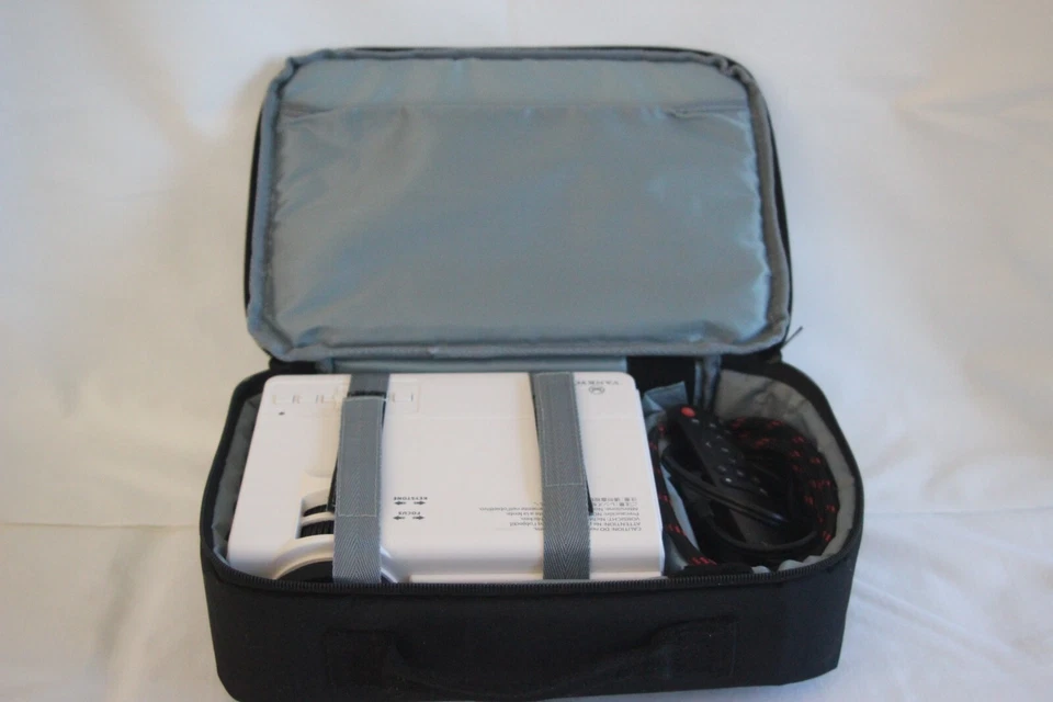 VANKYO Leisure 3 Q5 Mini Projector 1080p with Case tested and works - Image 1 of 4