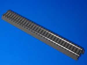 MARKLIN H0 - 24229 - Straight Track 229.3 mm / 9" - C Track / EXC - Picture 1 of 3