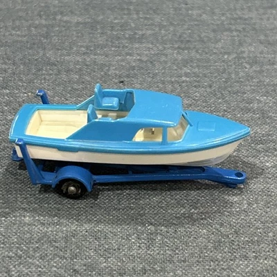 Matchbox Lesney No. 9 Cabin Cruiser Boat Plastic with Trailer - Image 1 of 4