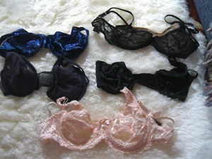 LOT OF 8 BRAS, 1 WARNER'S, 1 WONDERBRA, 3 UNK BRAND  34C + 3 Maidenform Straples - Picture 1 of 1