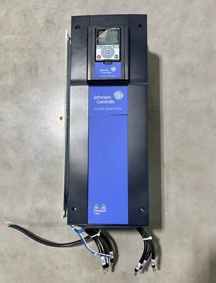 Johnson Controls VS088210B-00000 VSD II Open Drive 240 VAC 3 fases 30 hp *NUEVO* Foto 1 de 4