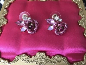 Betsey Johnson Aretes Luminosos Rosa Rosa Joya Perla Racimo Pendientes - Imagen 1 de 3