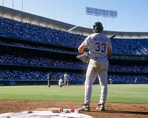 Larry Walker On Deck Colorado Rockies 8x10 MLB Baseball Photo - Picture 1 of 1