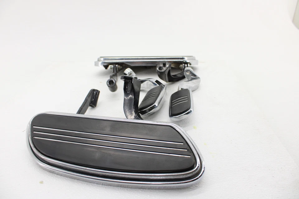 Juego reposapiés delantero y trasero Harley Davidson Touring 09-23 Foto 1 de 4