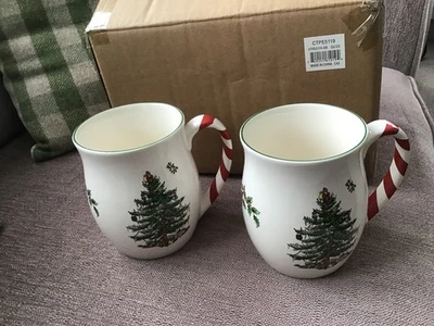 NEW BXD SPODE CHRISTMAS TREE. PAIR OF 15fl.oz. PEPPERMINT HANDLE MUGS. - Image 1 of 4