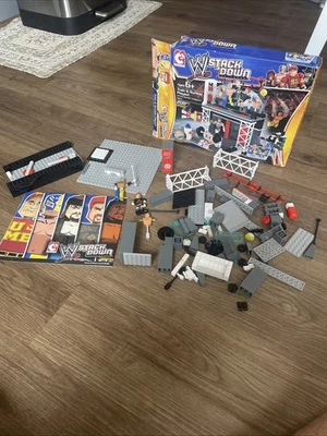 Juego WW StackDown Train & Rumble con Rey Mysterio & Sheamus (21021) - 208 piezas Foto 1 de 4