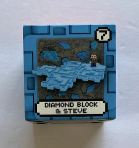 Minecraft Diamond Block y Steve McDonald’s Happy Meal Toy #7 2025 - Imagen 1 de 5