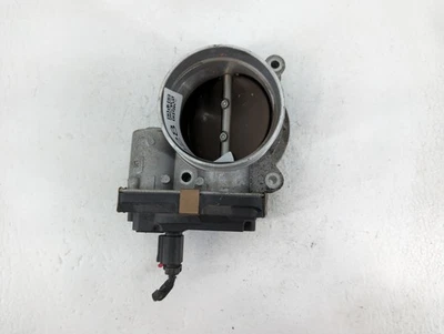 Carrocería del acelerador Chevrolet Suburban 1500 R3QPT Foto 1 de 4