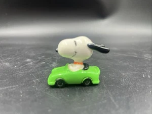 Snoopy Green Car PVC Cruising Sports Car C3 - Picture 1 of 6