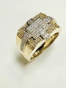 10K Solid Two Tone Gold 5/8 Tcw. Pave Diamond Men’s Ring Size 10 - Picture 1 of 6
