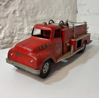 Винтажная пожарная машина Tonka, номер TFD 5, 1950-е - Изображение 1 из 4