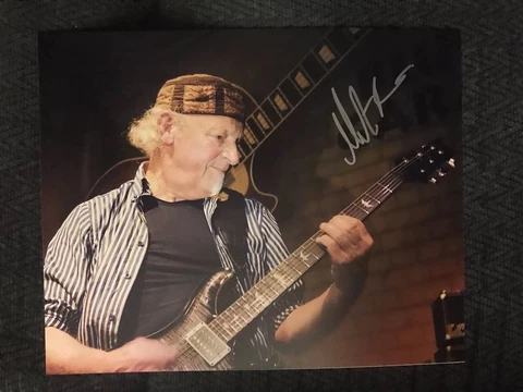 Martin Barre SIGNED 8X10 PHOTO Jethro Tull Guitarist Cover